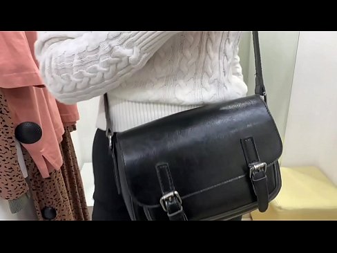 ❤️ Offentlig onani av den unga slynan FeralBerry med en dildo i provrummet ️❌ Fuckingvideo at sv.nomescriativos.top