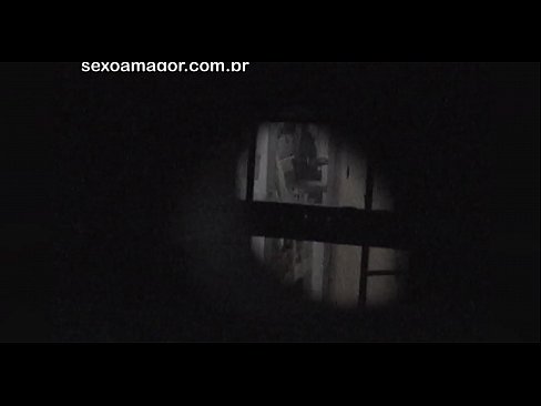 ❤️ Blondie blir hemligt videofilmad av en voyeur från grannskapet gömd bakom ihåliga tegelstenar ️❌ Fuckingvideo at sv.nomescriativos.top